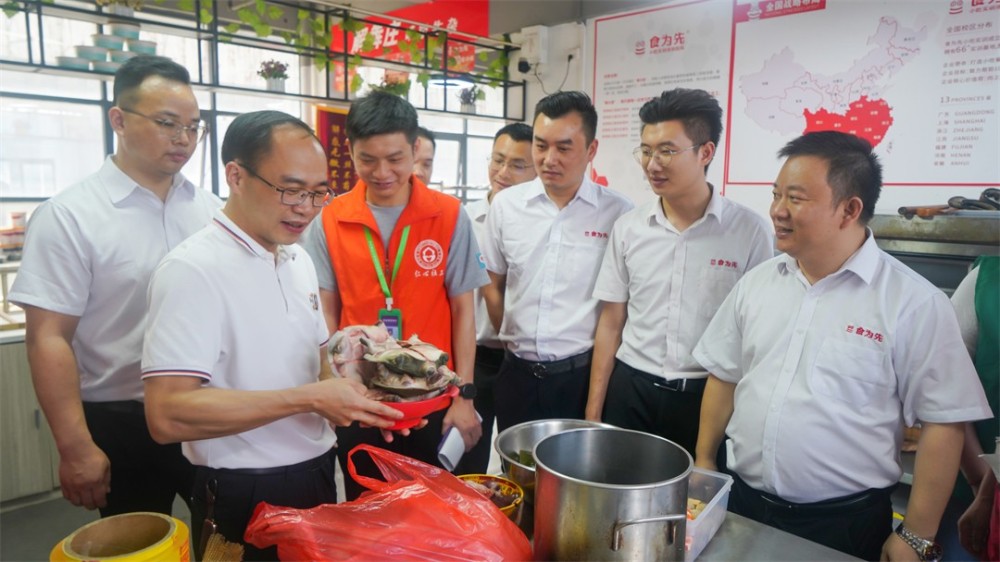 想摆摊创业少走弯路？2026哪家帮扶更好？食为先专属选址抖音引流课，报名小吃技术就能免费领